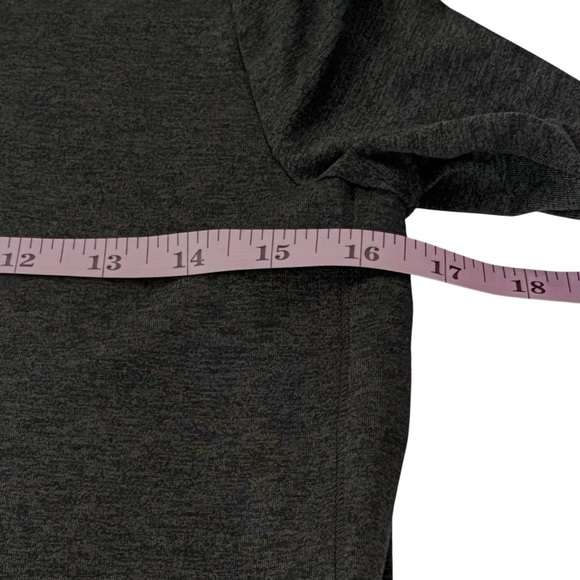 Athleta Charcoal Heather Long Sleeve Top - Style: The Uptempo & Thumbholes B10 - Picture 6 of 10